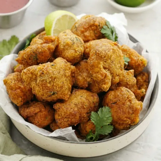 CHICKEN PAKODA (8 PCS)